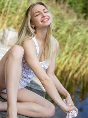 FemJoy.com_20.01.10.Sophie.Serene.XXX.iMAGESET-YAPG_19942718_jiq133_012