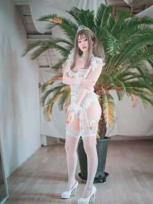 [DJAWA] Reine de Blanc + B-side_Bambi_DJAWA “Reine de Blanc (B-side)”_003